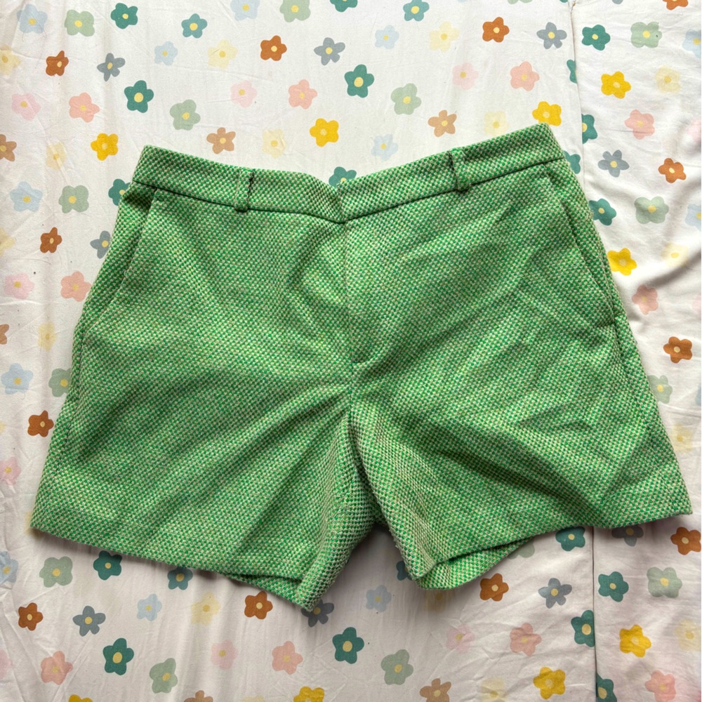 Banana Republic green checkered shorts with pockets